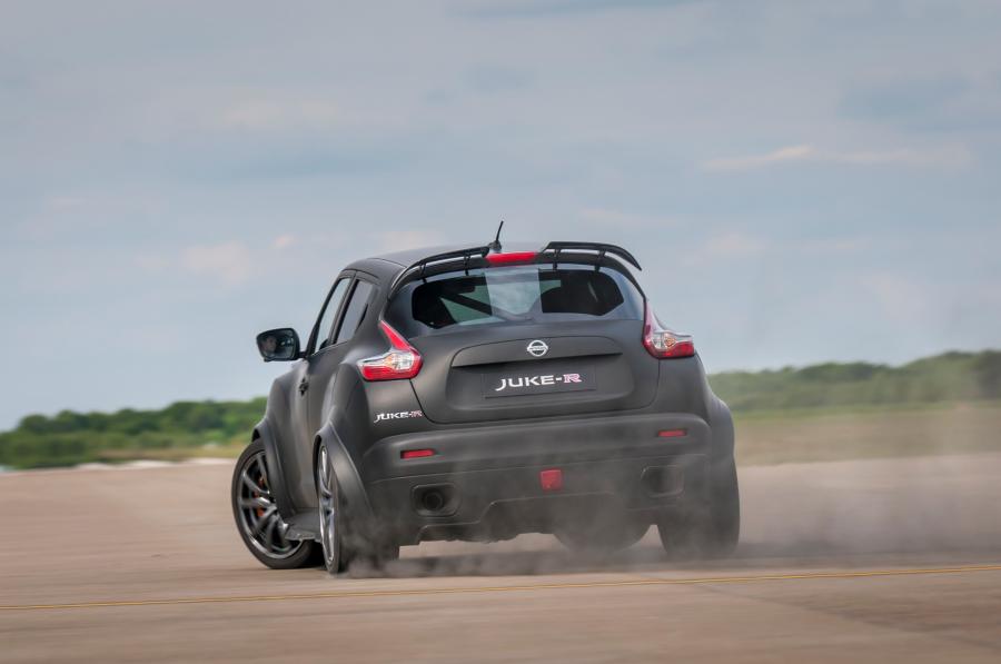  Nissan Juke-R 2.0 Concept 2015 года  (фото 13 из 41)